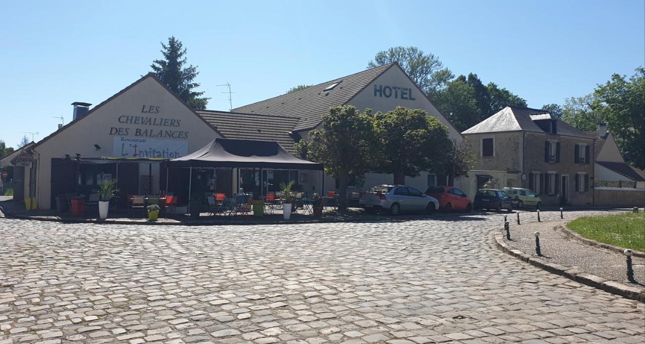 ホテル Les Chevaliers Des Balances Saint-Aubin  エクステリア 写真